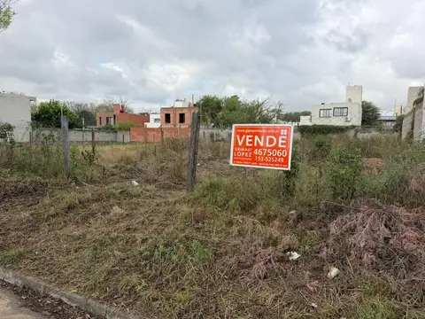 Terreno en venta Nuevo Urca apto dúplex y con escritura