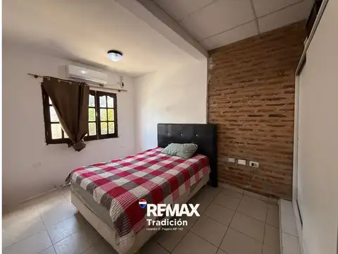 Casa 3 dorm en Venta en Av Coronel Falcon.