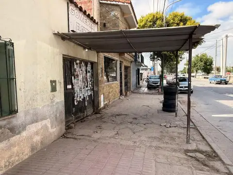 Macrocentro. Avenida Hipólito Yrigoyen 1400