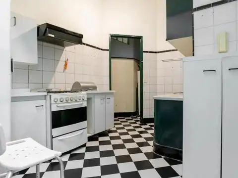 VENTA DEPARTAMENTO 4 AMBIENTES CON PATIO EN RECOLETA