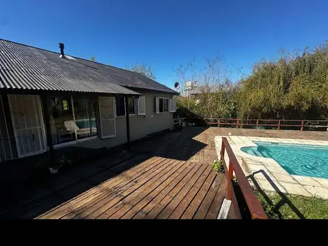 CASA VENTA 5 AMBIENTES DELTA TIGRE PILETA AL RIO