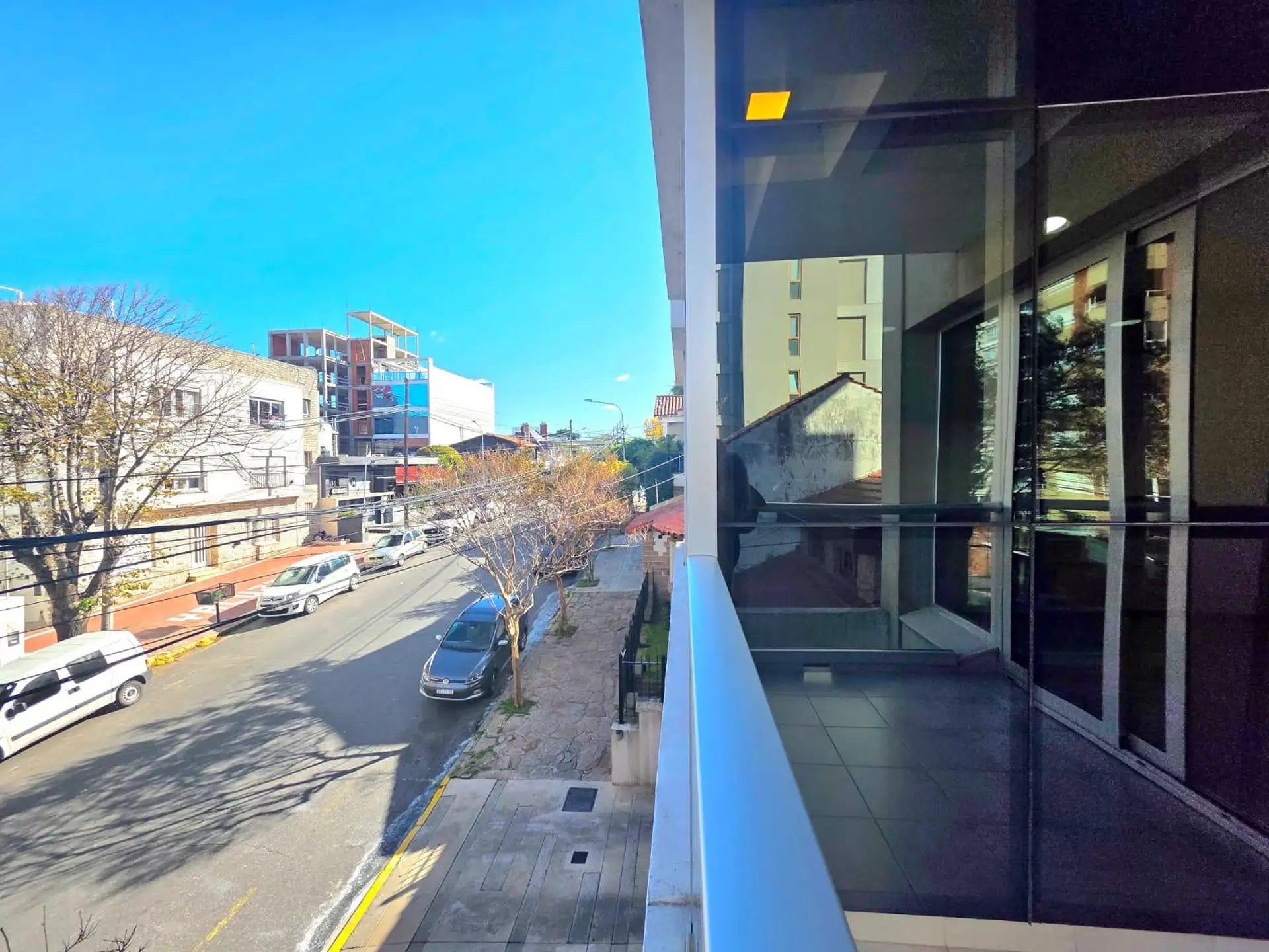 Semipiso 3 amb 80m² con 2 suites, 2 balcones al mar y cochera — Playa Grande