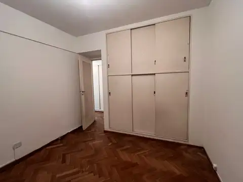 Muniz 900, Piso 1