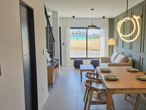 Casa en Venta con 1 cochera