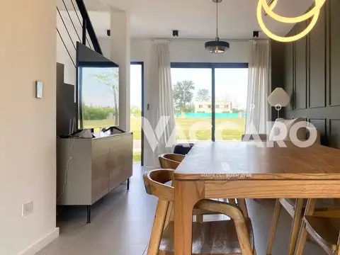 Casa 3 ambientes con 2 baños