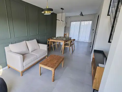 Casa en Venta en Barrio Parque Leloir, USD 189.400