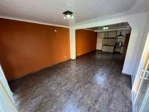 Depto Tipo Casa en Alquiler de 2 ambientes