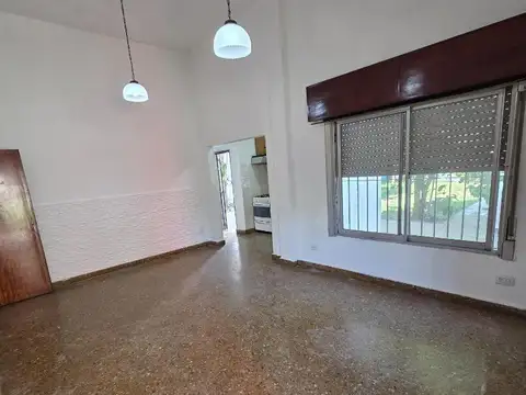 Depto Tipo Casa en Alquiler de 3 ambientes