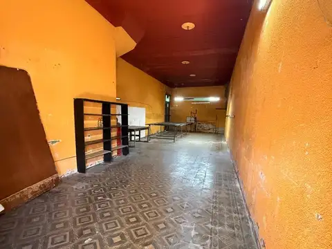 Local en Venta 48 años