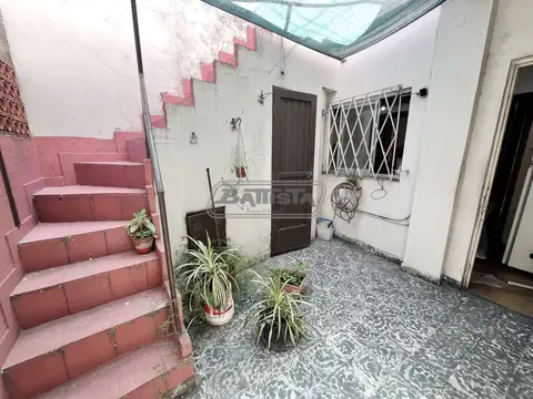 Depto Tipo Casa en Venta 40 años