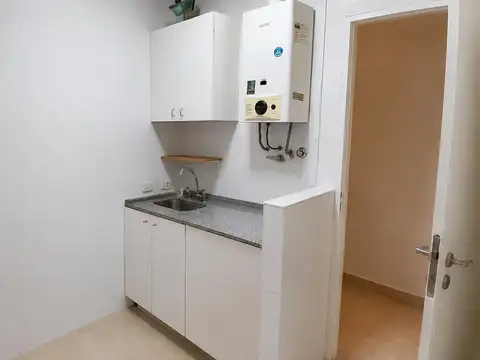 Oficina 3 ambientes con 2 baños