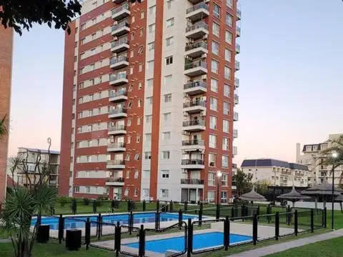 VENTA DEPARTAMENTO 4 AMBIENTE BERNAL BARRIO PARQUE