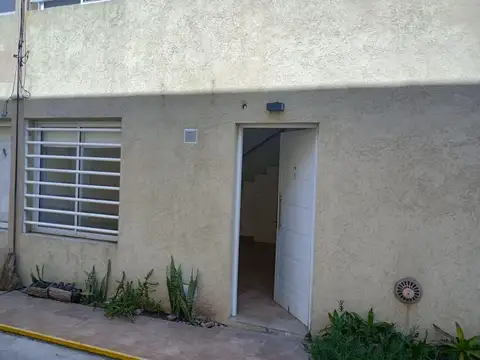 Departamento en Venta en Remedios de Escalada, USD 77.000
