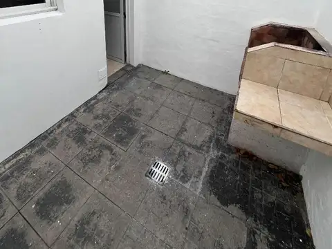 Depto Tipo Casa 3 ambientes con 2 baños