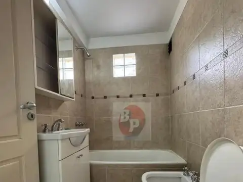 REGIO DEPTO DE 1 AMB. EN EXCELENTE ESTADO Y ZONA 