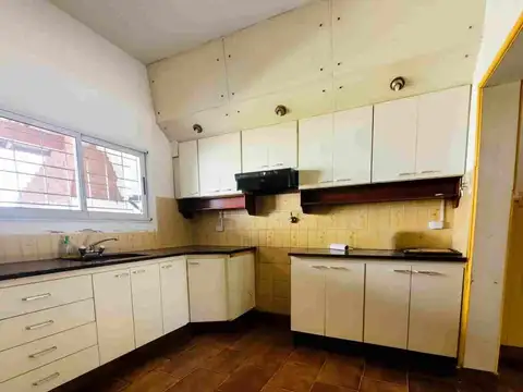 VENTA CASA 3 AMBIENTES, SAN JUSTO.