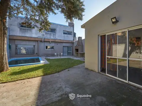 Casa en Venta con 1 cochera
