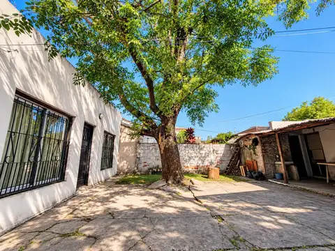 Gran Terreno, 2 Casas y Precio de Oportunidad