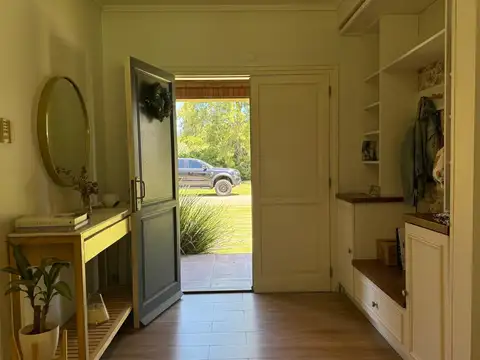 Casa 7 ambientes con 4 baños