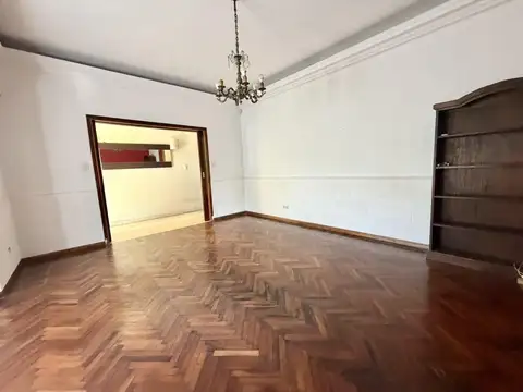 Casa en Venta en Castelar Sur, USD 165.000