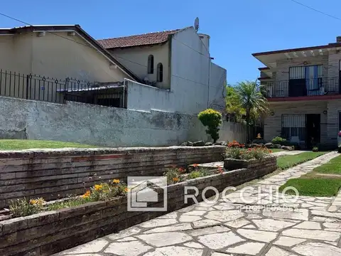 Casa 6 ambientes. | padre castiglia 279