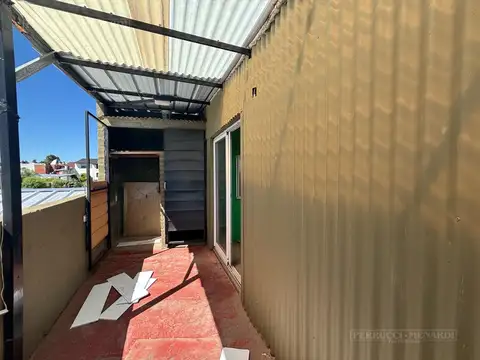 Depto Tipo Casa 3 ambientes con 1 baño