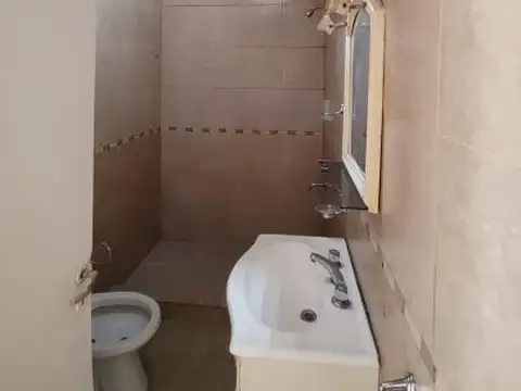 Casa en Alquiler con 1 cochera