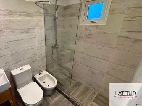 Casa 2 ambientes con 1 baño