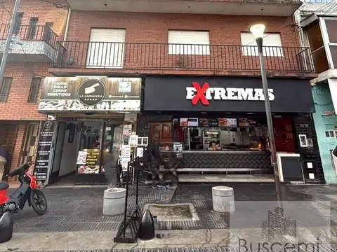 En block  2 Locales comerciales y 2 dptos 3 y 4 ambientes en venta en Loma hermosa, Tres de Febrero
