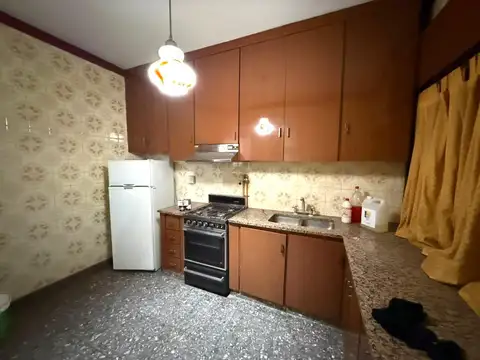 Local comercial y 2 departamentos 3 y 4 ambientes en venta en Loma hermosa, Tres de Febrero
