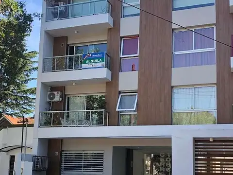 DEPARTAMENTO EN ALQUILER EN EXCELENTE UBICACIÓN  