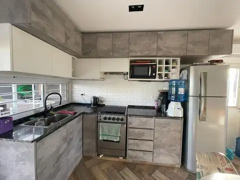 Casa 3 ambientes con 1 baño