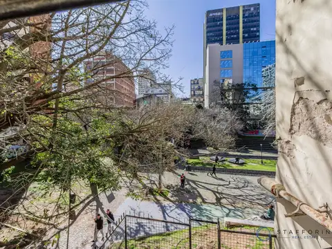 EDIFICIO EN BLOCK EN MICROCENTRO