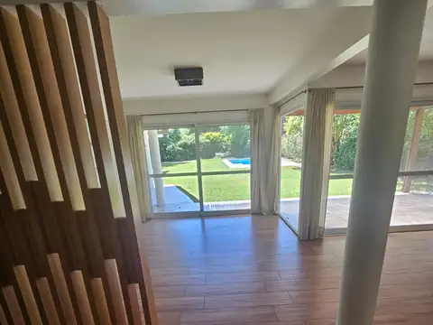 Casa en Alquiler de 3 dormitorios