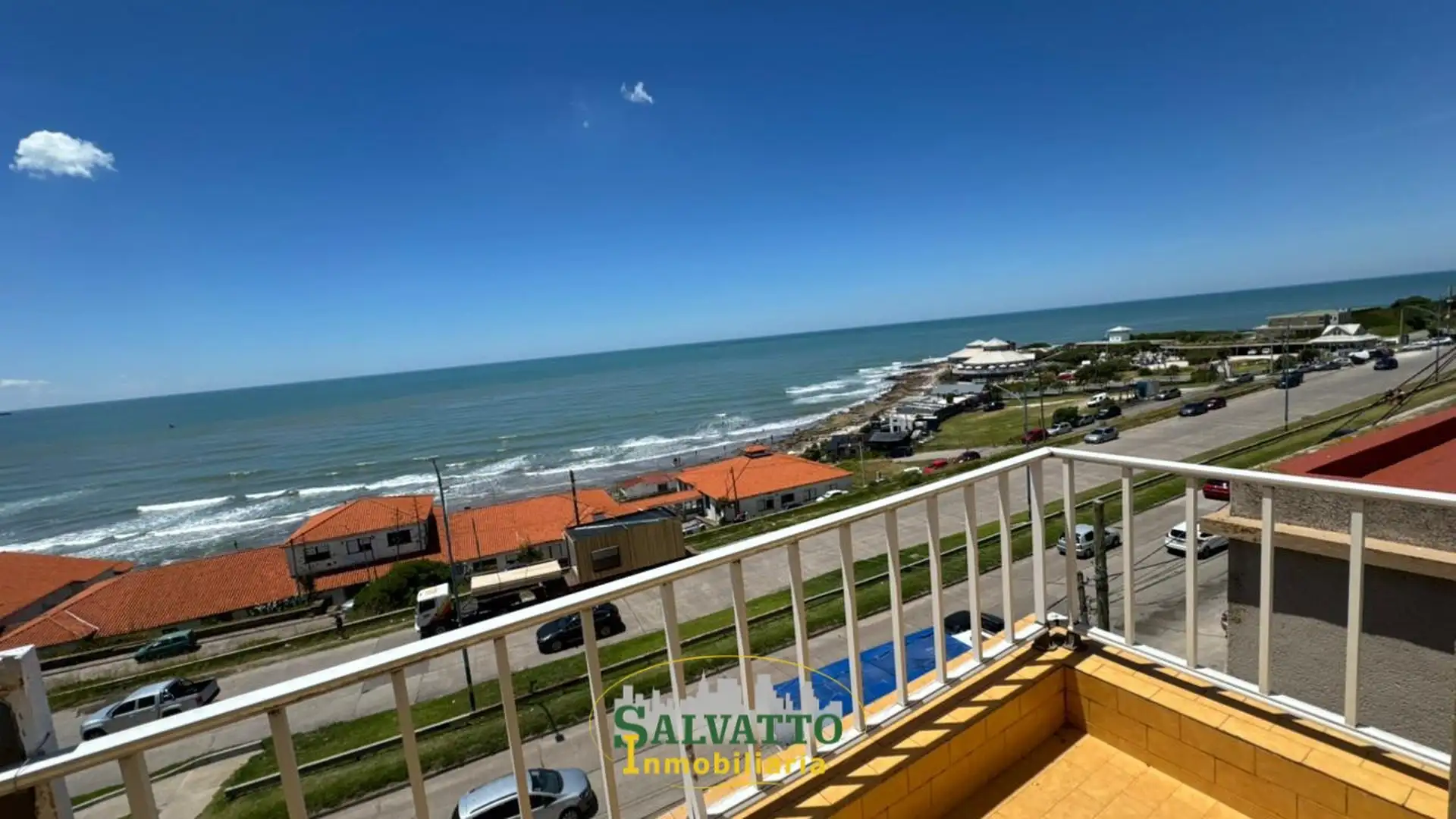 Departamento de 3 ambientes frente al mar con la mejor vista de Punta Mogotes