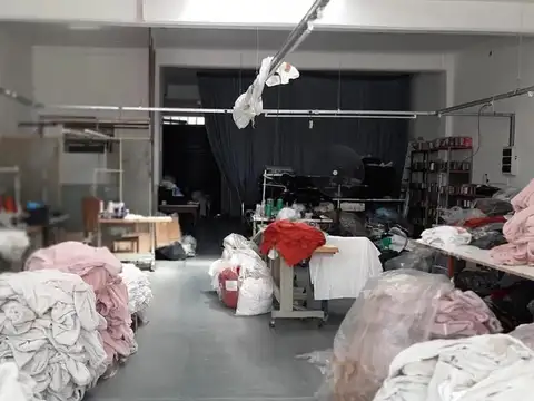 CASA 4 AMBIENTES CON GALPÓN EN TRES DE FEBRERO