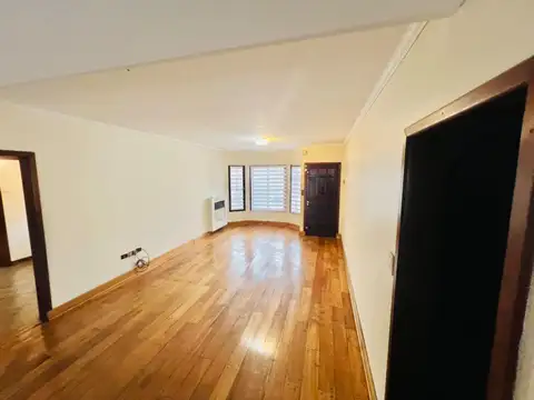 CASA 4 AMB. HAEDO - BARRIO GÜEMES