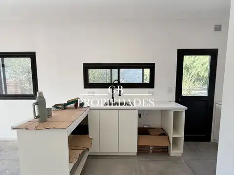 Venta de Casa 4 Ambientes en San Ramón, Pilar