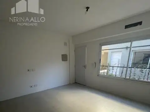 Depto Tipo Casa 4 ambientes con 2 baños