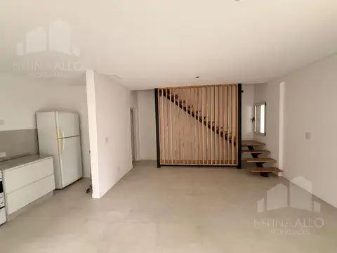 Depto Tipo Casa en Venta en Castelar Sur, USD 160.000