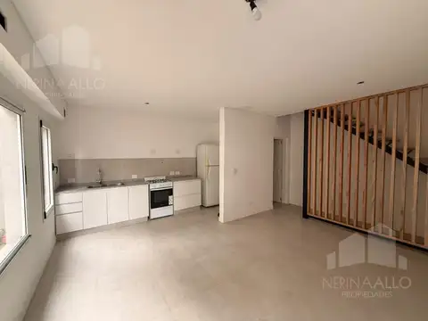 Depto Tipo Casa 4 ambientes con 2 baños