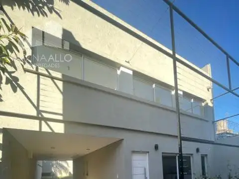 Depto Tipo Casa en Venta de 3 dormitorios