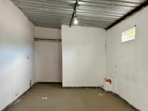 BARRIO LIBERTAD - CASA EN VENTA  - ZONA SUDESTE