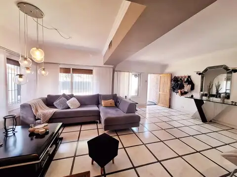 Casa en Venta en Villa Ballester, USD 370.000