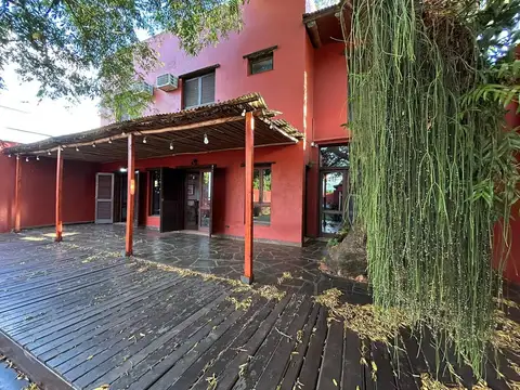 VENTA DE CASA EN ESQUINA – APÓSTOLES Y BLAS PARERA, POSADAS