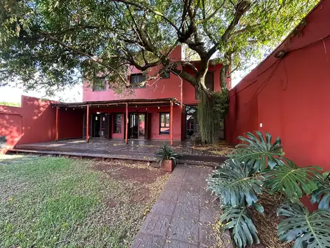 VENTA DE CASA EN ESQUINA – APÓSTOLES Y BLAS PARERA, POSADAS