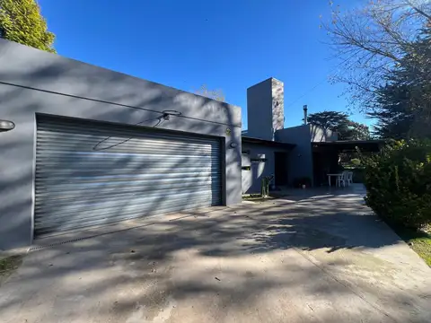 SE VENDE CASA CUATRO AMBIENTES EN LOTE 1000MTS2