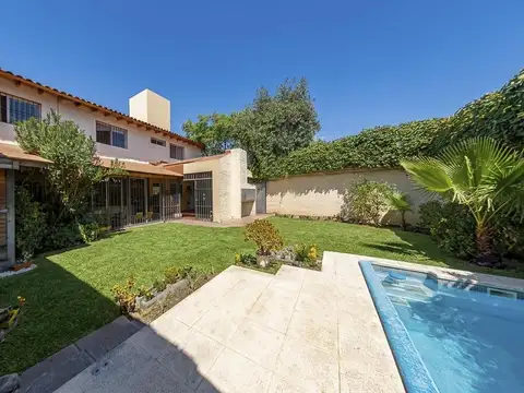 CASA EN VENTA CUATRO DORMITORIOS, SEXTA SECCIÓN, MENDOZA CON TOUR VIRTUAL INMOBILIARIO