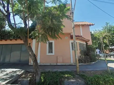 CASA EN VENTA CUATRO DORMITORIOS, SEXTA SECCIÓN, MENDOZA CON TOUR VIRTUAL INMOBILIARIO