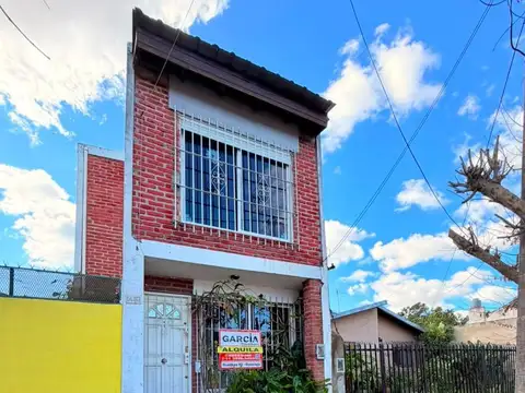 Depto Tipo Casa en Alquiler de 2 dormitorios